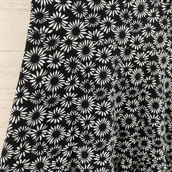 Topshop Daisy Print Short Sleeve Maxi Dress Modest | 4 - Picture 5 of 9